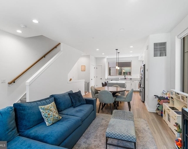 3107 Birchview Walk - Photo Thumbnail 8