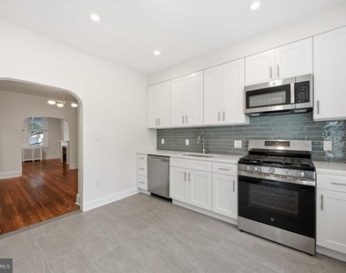 3671 Eveline Street - Photo Thumbnail 3