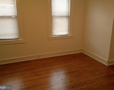 2055 E Rittenhouse Street - Photo Thumbnail 3