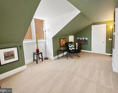 25 E Germantown Pike - Photo Thumbnail 4