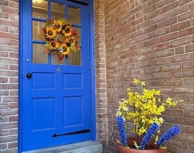 1334 Montgomery Avenue - Photo Thumbnail 11