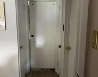 1334 Montgomery Avenue - Photo Thumbnail 4