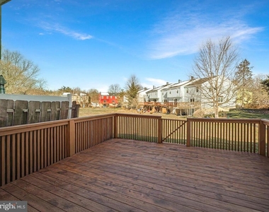 802 Seminole Gdns - Photo Thumbnail 22