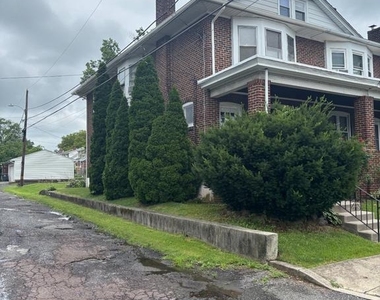 70 S Mount Vernon Street - Photo Thumbnail 33