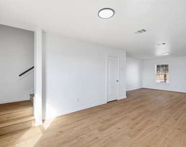 1013 Woodward Court Ct - Photo Thumbnail 10