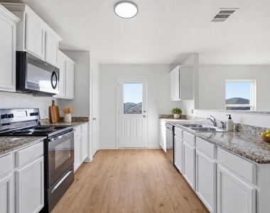 1013 Woodward Court Ct - Photo Thumbnail 1