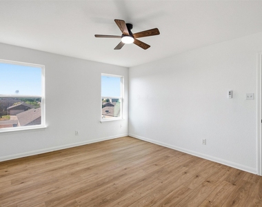 1013 Woodward Court Ct - Photo Thumbnail 19
