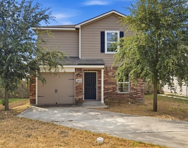 1013 Woodward Court Ct - Photo Thumbnail 2