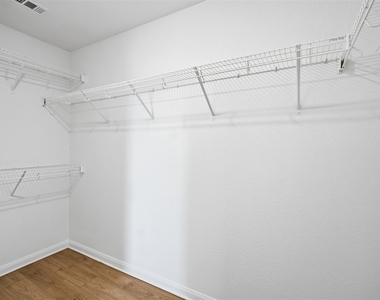 1013 Woodward Court Ct - Photo Thumbnail 24