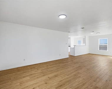 1013 Woodward Court Ct - Photo Thumbnail 12