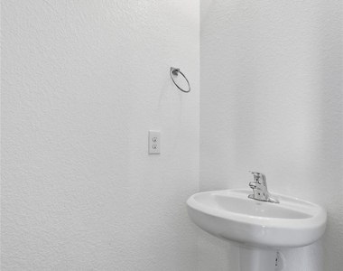 1013 Woodward Court Ct - Photo Thumbnail 28