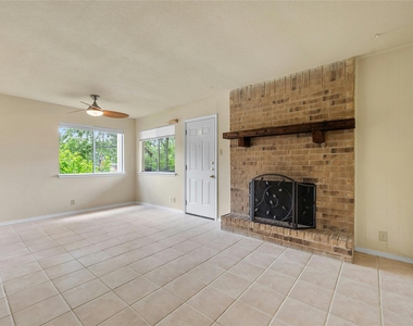 2316 Montclaire St - Photo Thumbnail 8