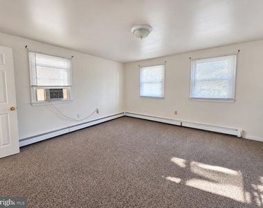 130 Eachus Avenue - Photo Thumbnail 13