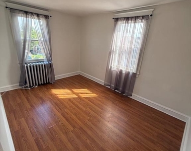 261 Long Lane - Photo Thumbnail 8