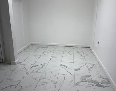 7164 Ruskin - Photo Thumbnail 9