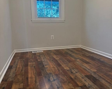 7164 Ruskin - Photo Thumbnail 5