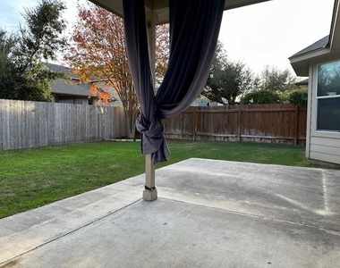 319 Serene Hollow Ln - Photo Thumbnail 5