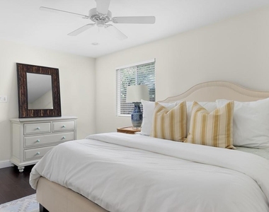 2505 Broken Oak Dr - Photo Thumbnail 23