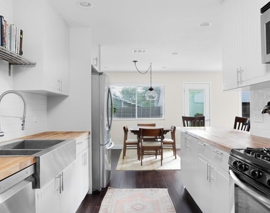 2505 Broken Oak Dr - Photo Thumbnail 16