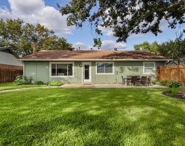 2505 Broken Oak Dr - Photo Thumbnail 29