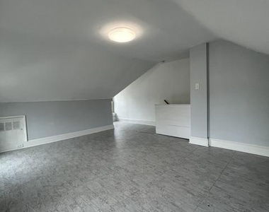 402 Jefferson Avenue - Photo Thumbnail 14