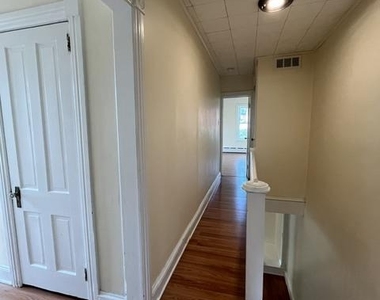 402 Jefferson Avenue - Photo Thumbnail 7