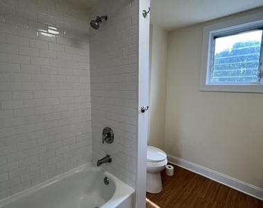 402 Jefferson Avenue - Photo Thumbnail 11