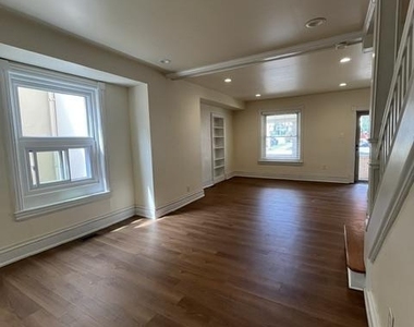 402 Jefferson Avenue - Photo Thumbnail 3