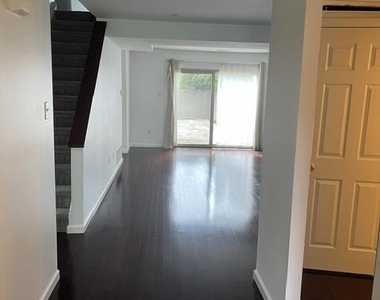 47 Princeton Court - Photo Thumbnail 3