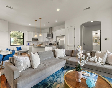 13803 Lakeview Dr - Photo Thumbnail 14