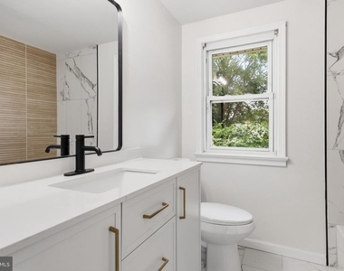 10 E Dartmouth Road - Photo Thumbnail 10
