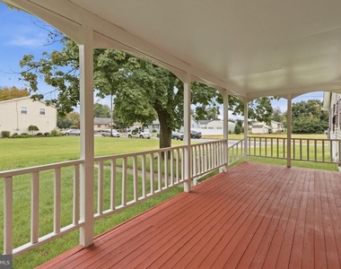 10 E Dartmouth Road - Photo Thumbnail 15