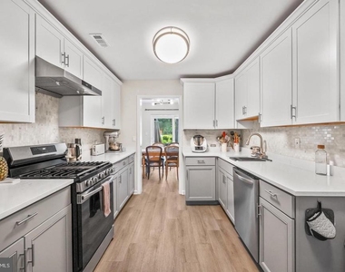81 Thoreau Drive - Photo Thumbnail 14