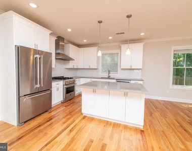 11 Quarry Street - Photo Thumbnail 5