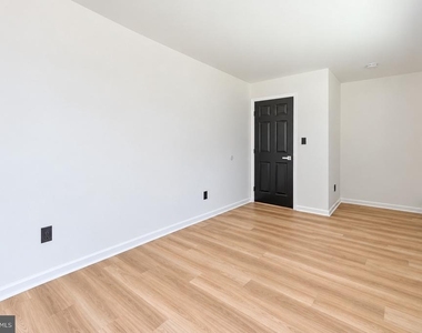 51 Farrell Avenue - Photo Thumbnail 10