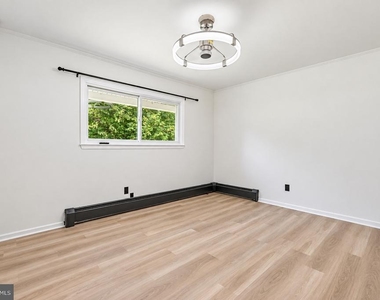 51 Farrell Avenue - Photo Thumbnail 3