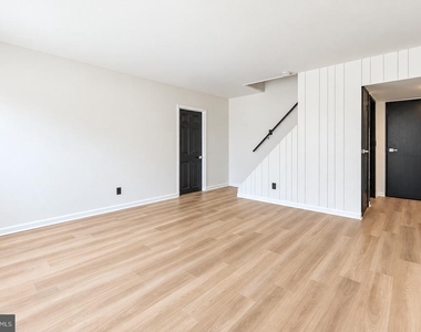 51 Farrell Avenue - Photo Thumbnail 13
