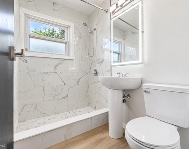 51 Farrell Avenue - Photo Thumbnail 2
