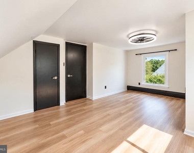 51 Farrell Avenue - Photo Thumbnail 21