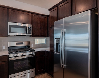 1336 Linwood St - Photo Thumbnail 14