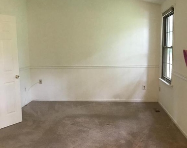 345 Brookdale Boulevard - Photo Thumbnail 9