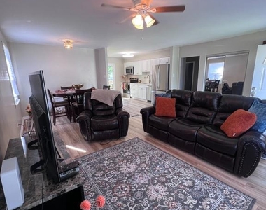 518 Carver Court - Photo Thumbnail 1