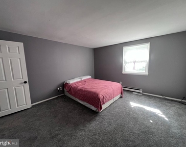 518 Carver Court - Photo Thumbnail 4