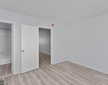 106 Newton Avenue N - Photo Thumbnail 9