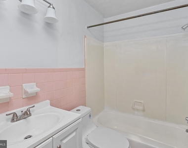 106 Newton Avenue N - Photo Thumbnail 10