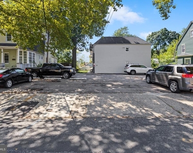 106 Newton Avenue N - Photo Thumbnail 12