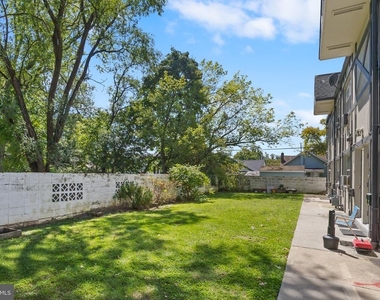 106 Newton Avenue N - Photo Thumbnail 11