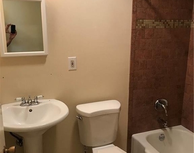 7513 East Crest Dr - Photo Thumbnail 9