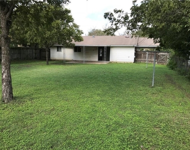 7513 East Crest Dr - Photo Thumbnail 17