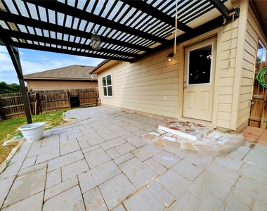3508 Wickham Ln - Photo Thumbnail 35